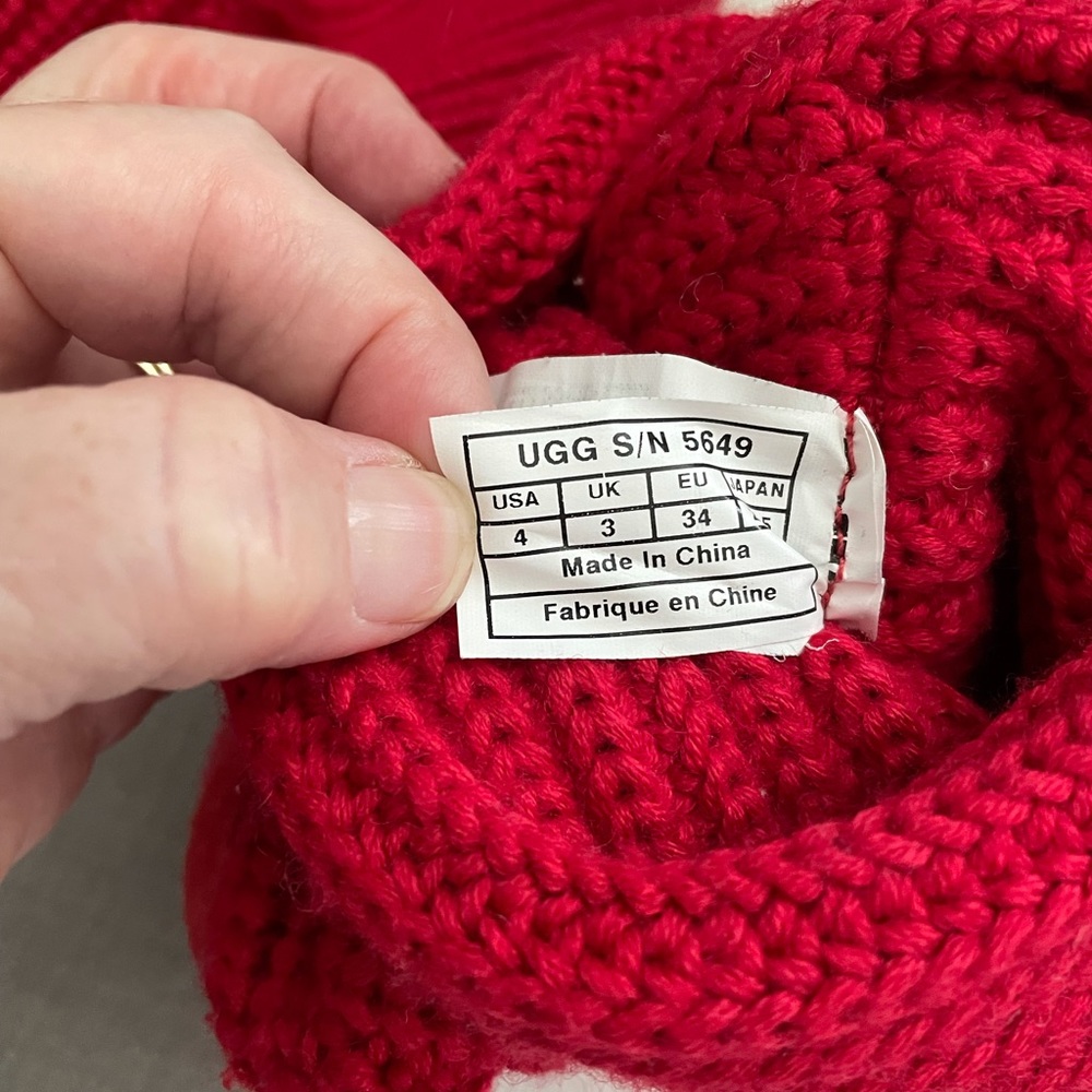 Girls size 4 Knit UGG Boots - Picture 6 of 6